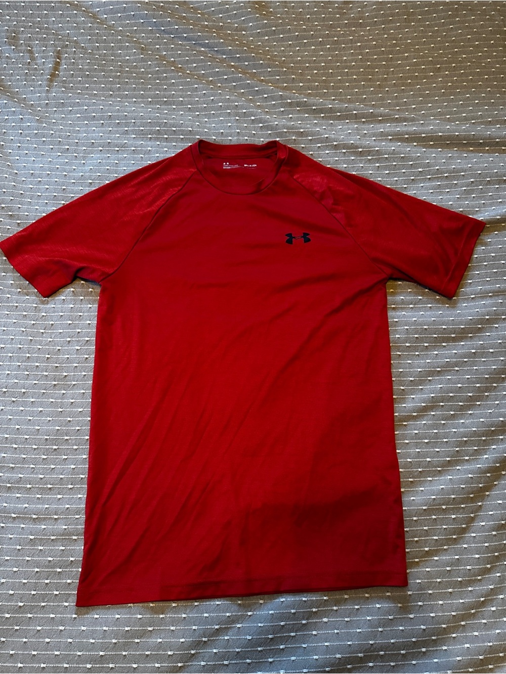 Men’s under armour tshirt red size small